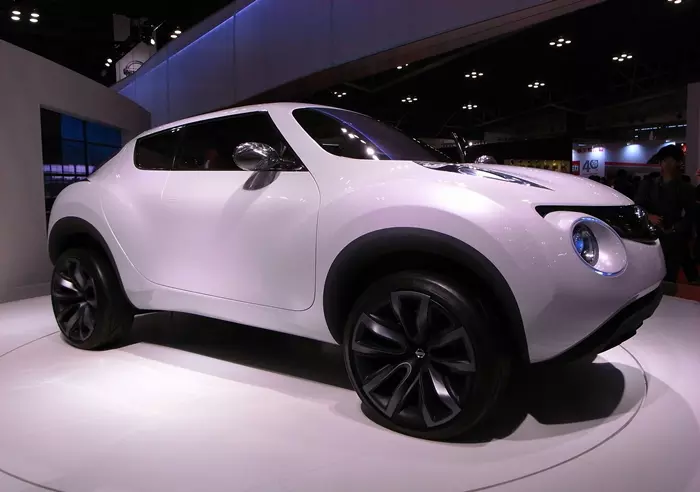 Nissan Qazana koncepciaut a Tokyo motor show-n, 2009-ben